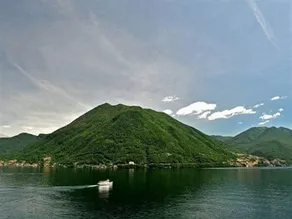 M on the Lake - Image 5