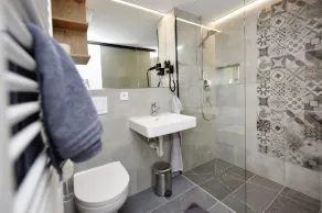 Apartamento vacacional con barbacoa, terraza y sauna | Perfecto para el trabajo en remoto - Image 4