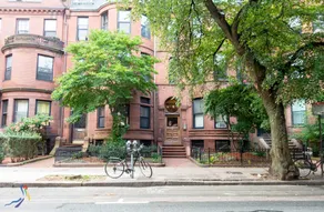 Spacious Suites in the Heart of Back Bay - Image 5