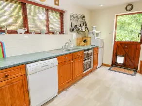 Corky's Cottage - Image 3