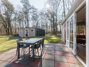 Cosy Chalet With Combi-microwave, Next to a Nature Reserve - Image 5