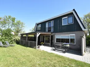 Bright house for 8 people with infrared sauna in a quiet location - Image 2