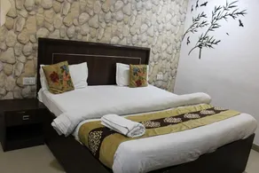 Hotel Redwood - Image 5