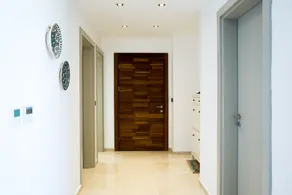 Important Group Villa Ata - Image 4