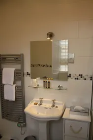 The Marstan Guesthouse - Image 3