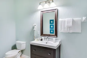 Oasis Escape Townhome 3 Bedroom Condo by Redawning - Image 3
