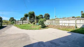 Lovely 2- Bedroom Unit with Free Parking - Image 5