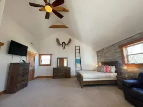 Woodland Chalet Hot Tub Pool Table Private - Image 2