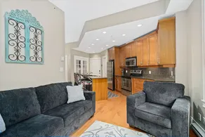 Heritage Conversion Family Condo in Downtown Victoria - Image 2