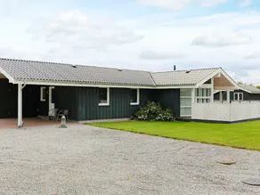 Lavish Holiday Home in Jutland With Terrace - Image 5