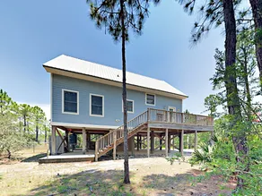 Pet-friendly 3br, 2 Blocks To Beach 3 Bedroom Home - Image 4