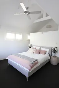 Beautiful Manly Beach House - Image 3