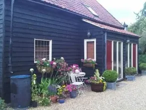 Bonningtons Stansted B&B - Image 2