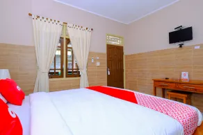 Pondok Lita by OYO Rooms - Image 4