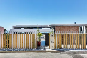 Upper Green Point Roos Villa - Image 4