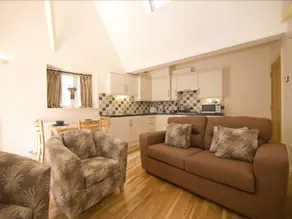 The Gorge View Apartments - Image 2