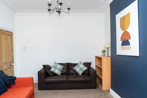 Compton Lodge - Image 5