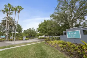 New To Market -townhome With 2 Master Suites Wifi Tennis Heated Community Pool Close To I-75 2 Bedroom Townhouse by RedAwning - Image 2