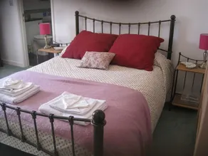 Cames Mead B&B And Meare Green Farm - Image 2