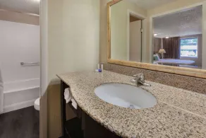 Travelodge by Wyndham Monroe - Image 2