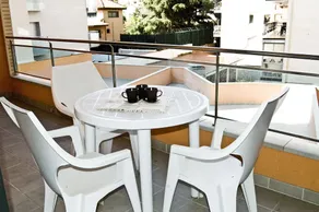Apartamentos AR Eton - Image 2