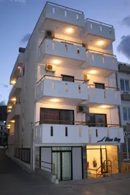 Blue Bay Apartments - Image 5