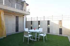 Hotel Qlark by OYO Rooms - Image 3