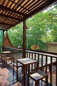 A and A Guesthouse - Image 4