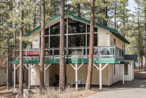 Classic Charm in South Lake Tahoe Views of the Heavenly Mountain Slopes - Image 5