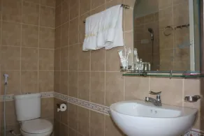 Sunrise Village Hotel - Image 3