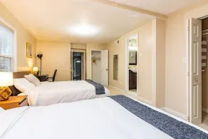 Cozy House 10 min to Monuments│10 min to DC by CozySuites - Image 3