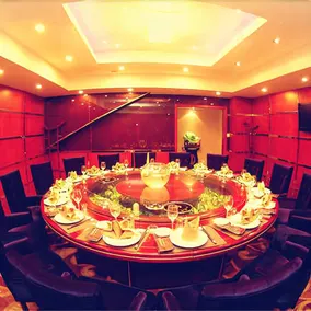 Aoxin Commerce Hotel - Image 4