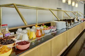 Radisson Toronto East - Image 4