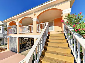 3br W/ Views, Pool & Tennis 400 Feet To Beach! 3 Bedroom Home - Image 5