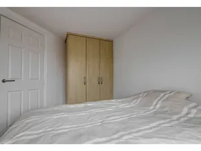 Clean Bright 2BR Manchester Flat for 4 - Image 4