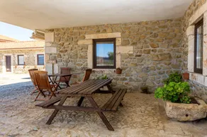 Studio with shared pool jacuzzi and furnished terrace at Armamar - Image 5