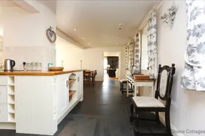Woolacombe High Spreacombe Lodge 5 Bedrooms - Image 2