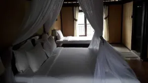 Batur Lakeside Hut - Image 3