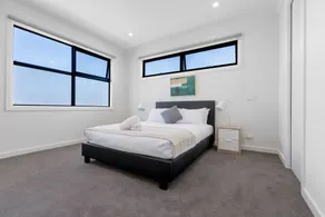 WoW Factor!luxe 4BR Townhouse@glen Waverley - Image 2