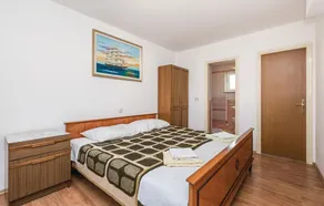 Beautiful Home in Brsec With Wifi and 3 Bedrooms - Image 5