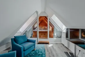 Penthouse With Private Loggia in the Historic Centre of D Rnstein - Image 3