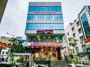 OYO 11842 Hotel Aditya - Image 4