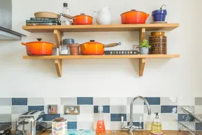 Vintage Regents Park Apartment - Image 2