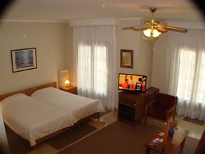 Idiston Rooms And Suites - Image 4