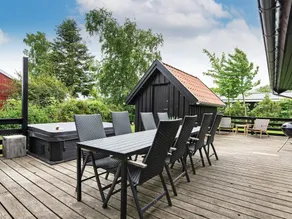 Homely Holiday Home in Juelsminde With Sauna - Image 4