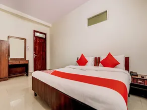 Vishwakarma Palace by OYO Rooms - Image 5
