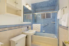 Ocean-view Ge Getaway With Huge Fenced Yard 5 Bedroom Home - Image 2