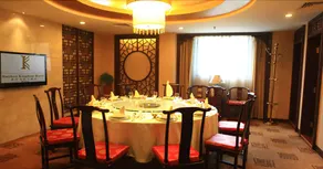 Kingdom Shuyue Hotel - Image 5