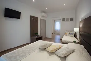 Magnifica Luxury Suites - Image 3