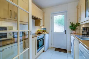 Belfast Self Catering Apartment - Image 5